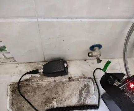 容城屋顶漏水维修公司分享下卫生间漏水的危害及解决方法